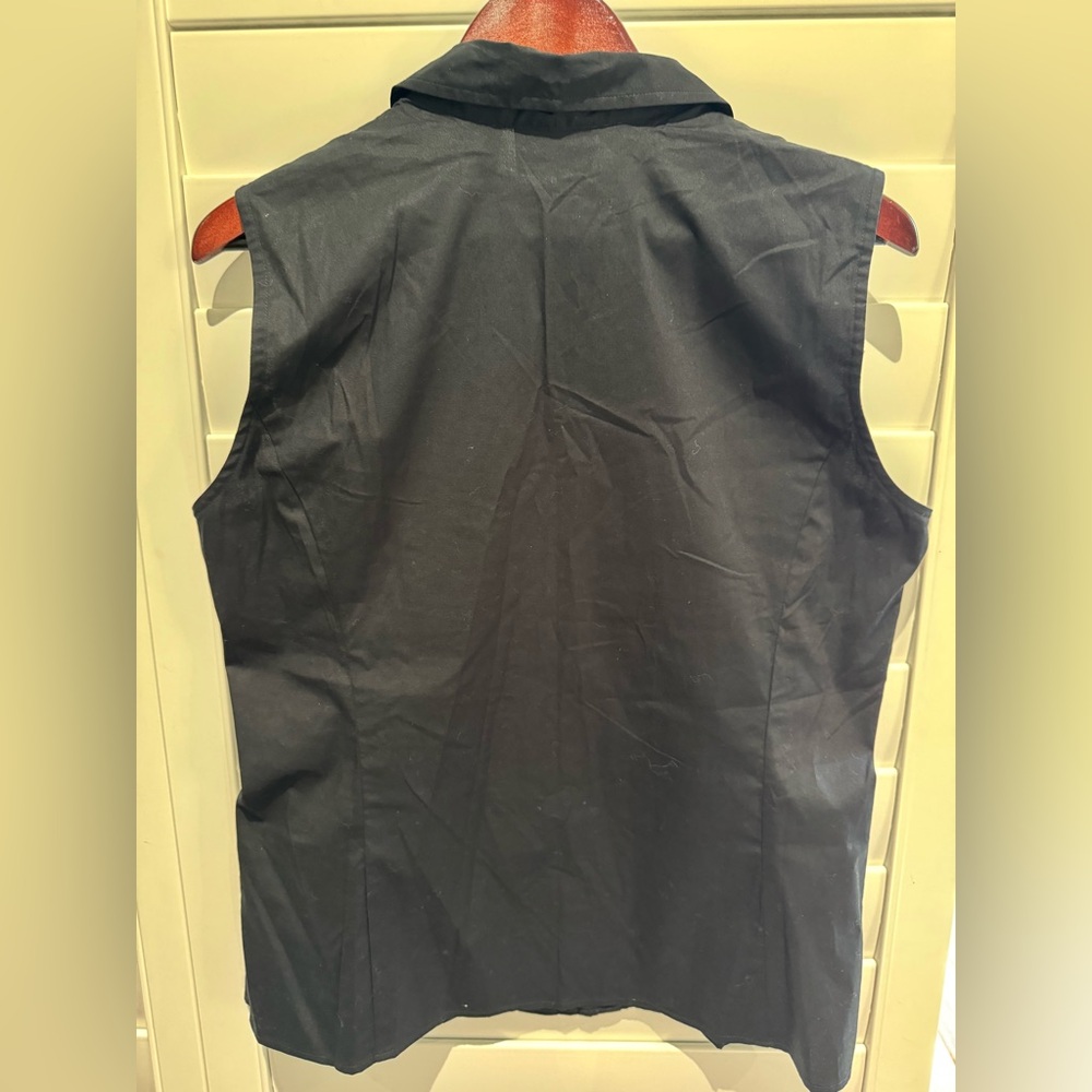 Black Liz Claiborne Sleeveless, Buttoned up Shirt Size 16. - Picture 4 of 6